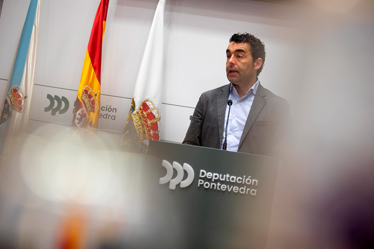 Conferencia de prensa de Luis López