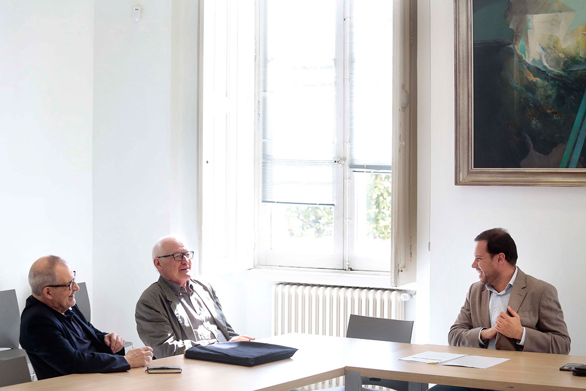 Jorge Cubela reúnese coa Editorial Galaxia