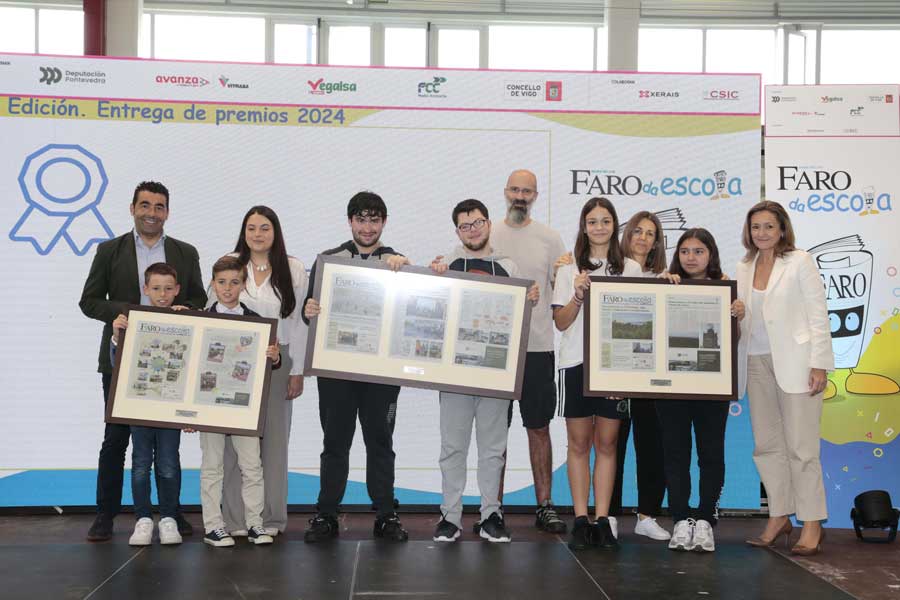 Luis López no acto de Faro na Escola en Vigo