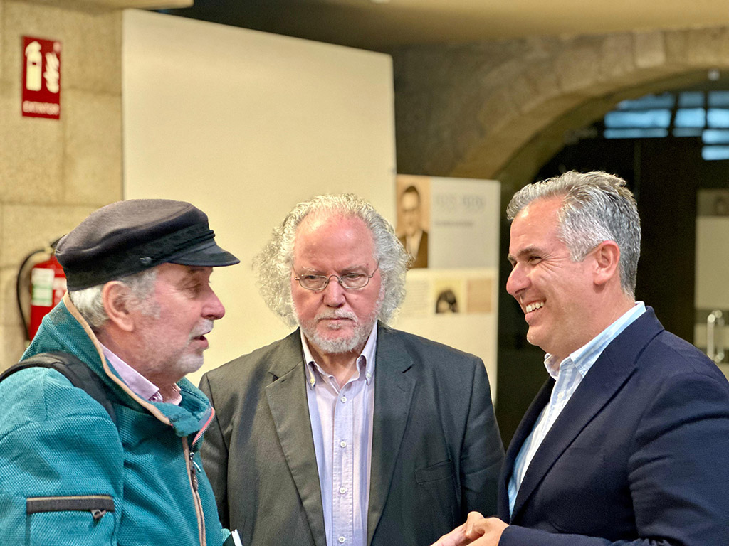 Rafa Domínguez, Xulio Gil, e o artista Antón Sobral