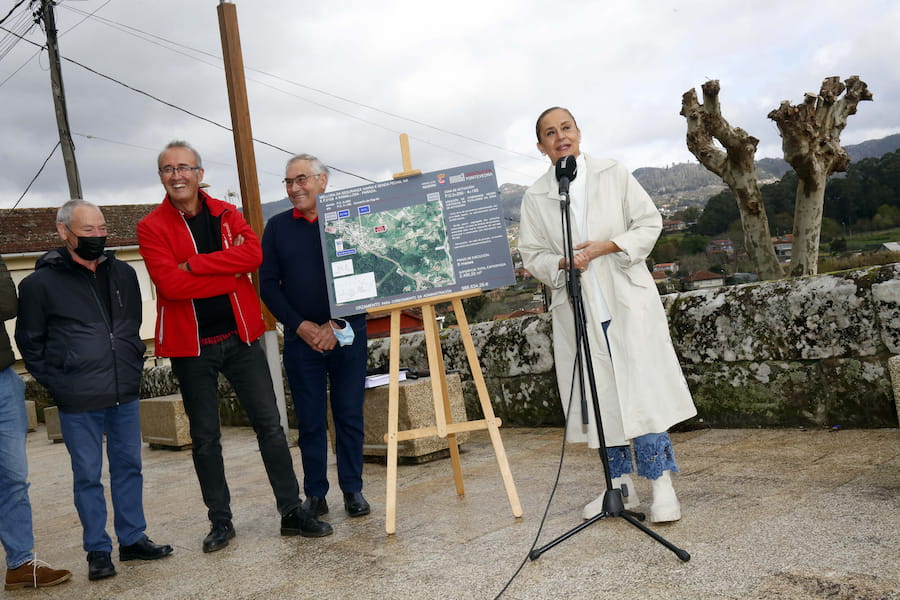 Visita á estrada provincial EP-2106