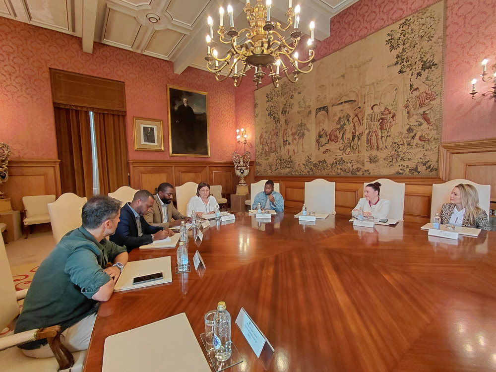 Mozambique analiza o modelo do ORAL